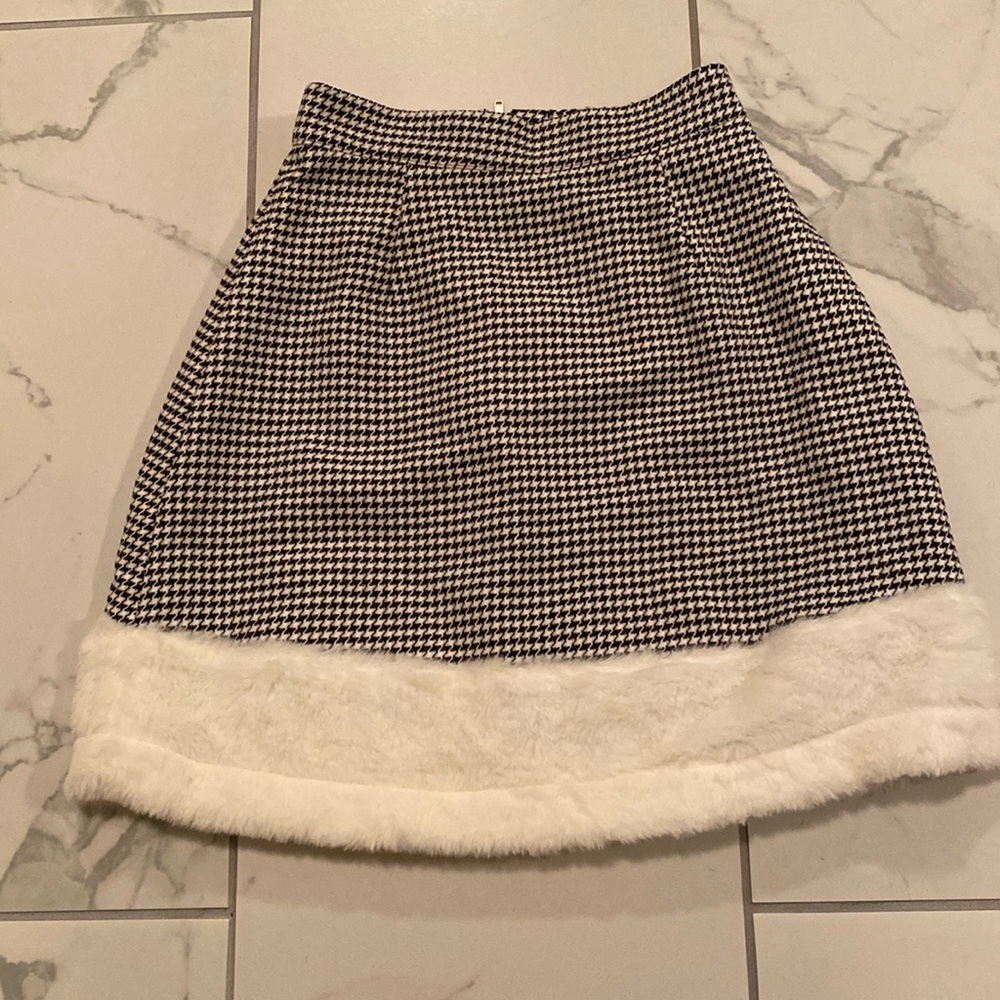 Ank Rouge houndstooth skirt with white faux fur trim!